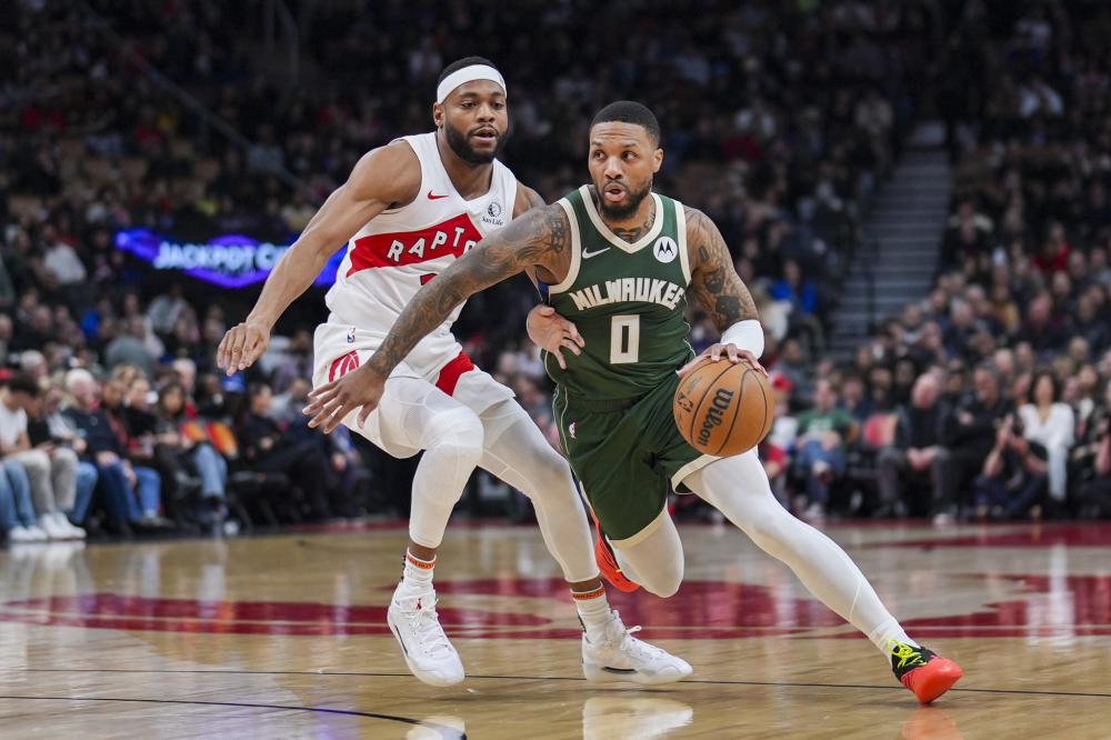 球迷期待明 球迷期待明