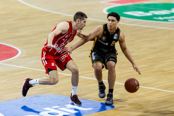 时隔4年再出山！官方：贾秀全出任长春大众卓越女足主教练